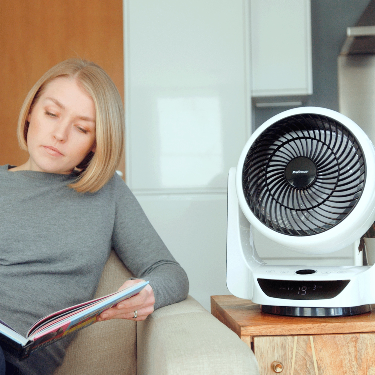 10 DC Air Circulator Fan with Automatic Oscillation & Remote Control