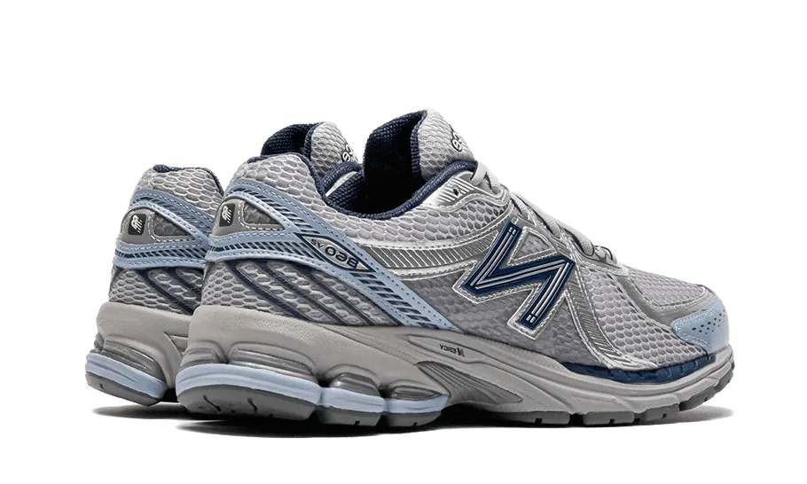 860 V2 Grey Blue