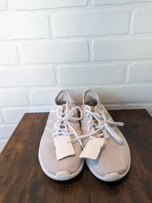 Grey Shoes Athletic Adidas, Size 6 adidas