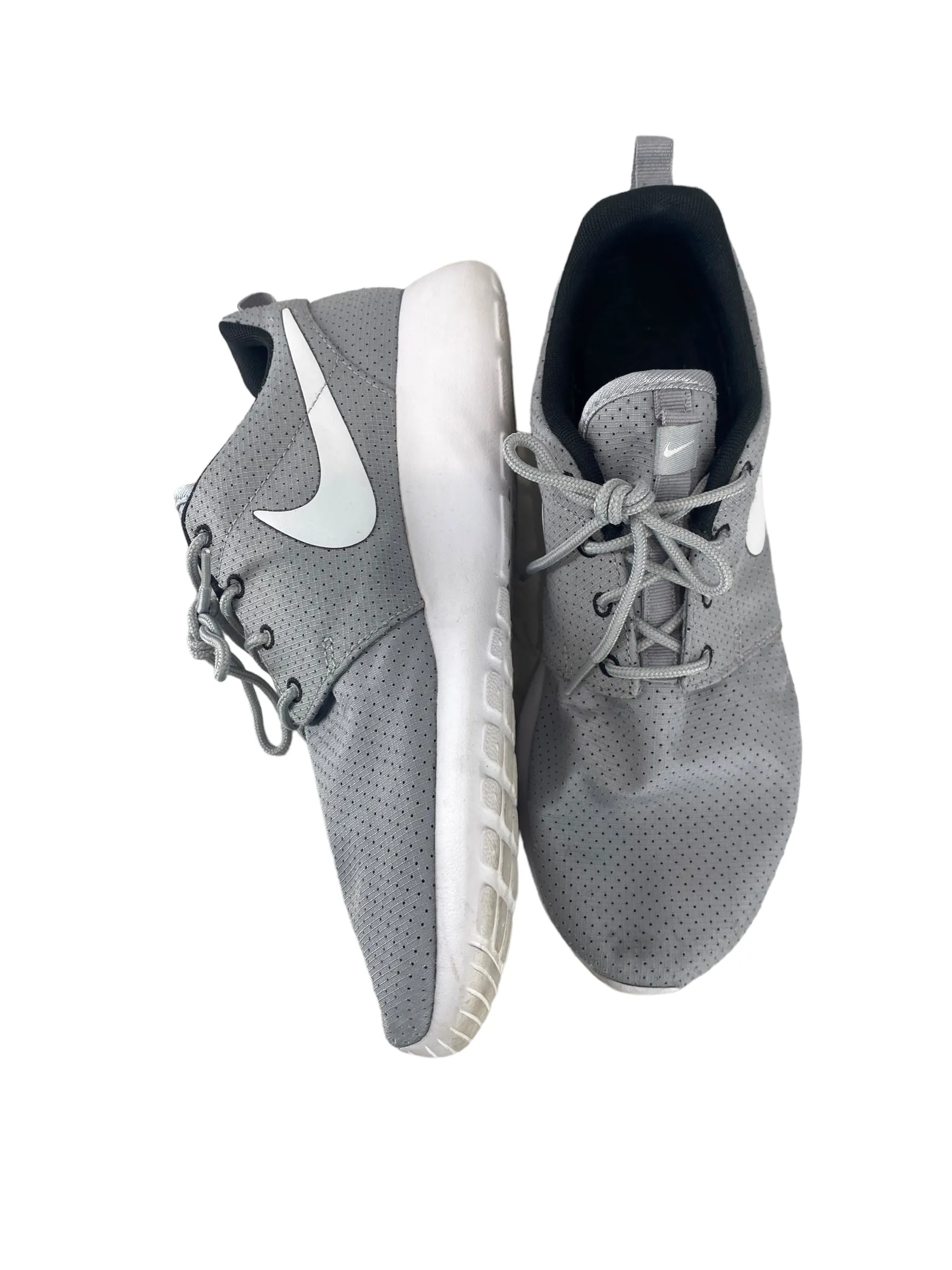 Grey Shoes Athletic Nike, Size 9.5 nike