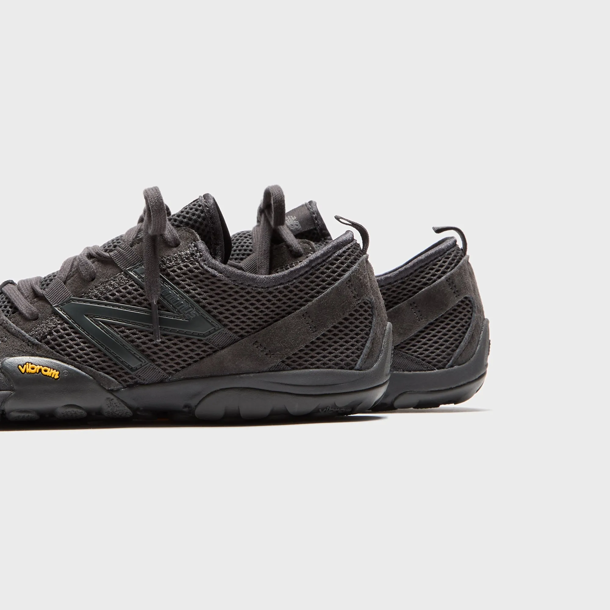 New Balance MT10 - Black