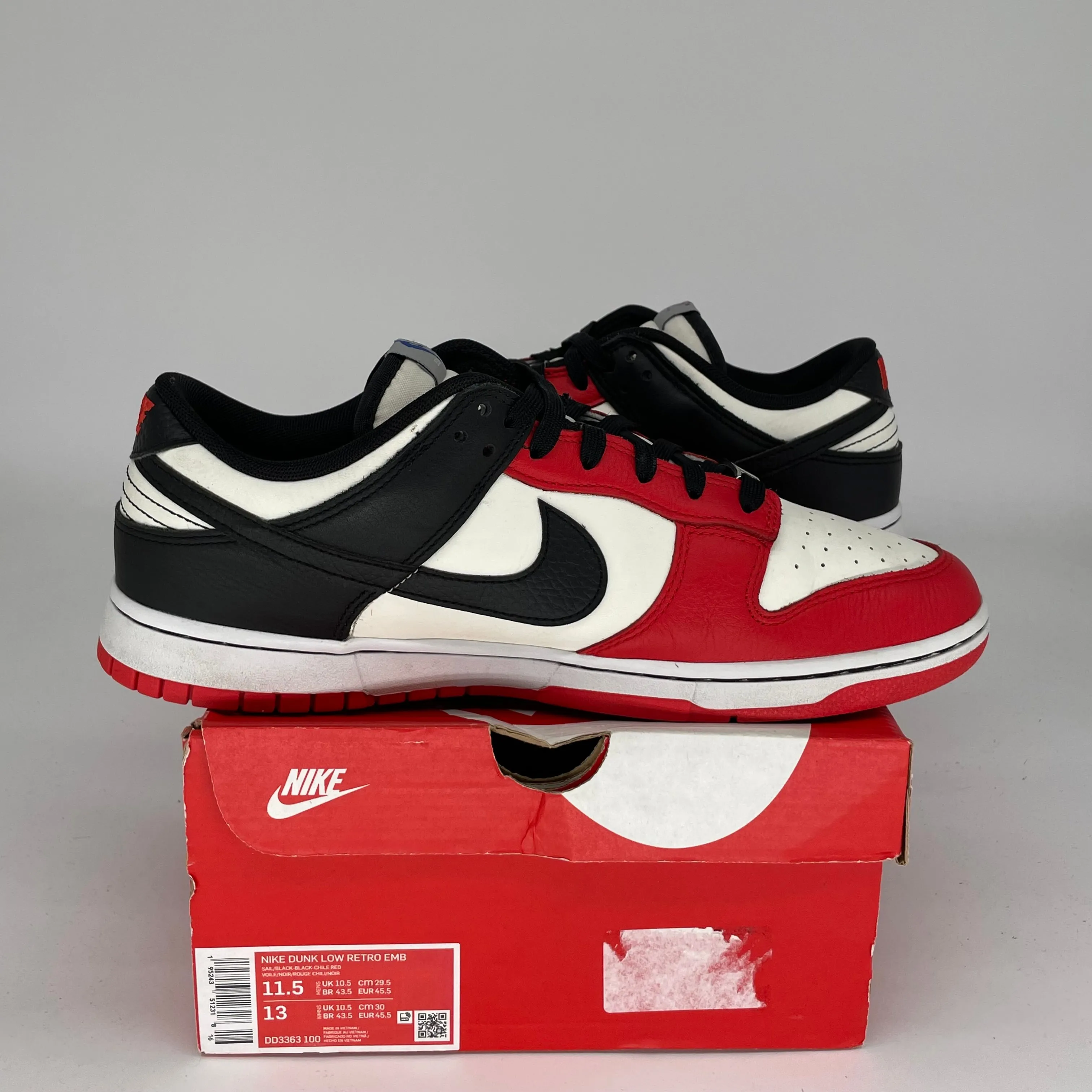 NIKE DUNK LOW NBA 75TH ANNIVERSARY CHICAGO SIZE 11.5 DD3363-100