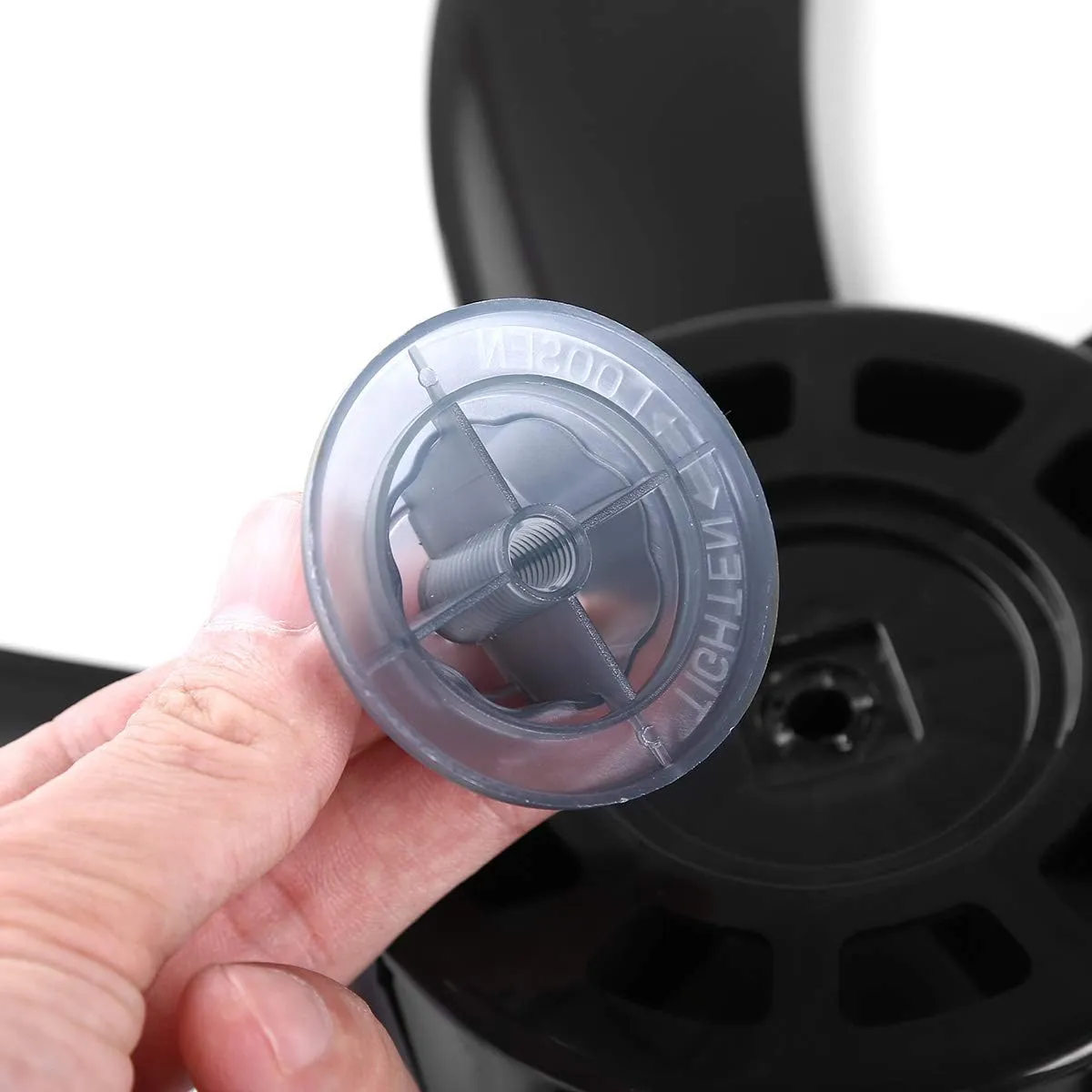 Plastic Fan Blade 5 Leaves Household Standing Pedestal Fan Table Fanner Replacement Part with Nut Cover for 20 Inch Black One Size