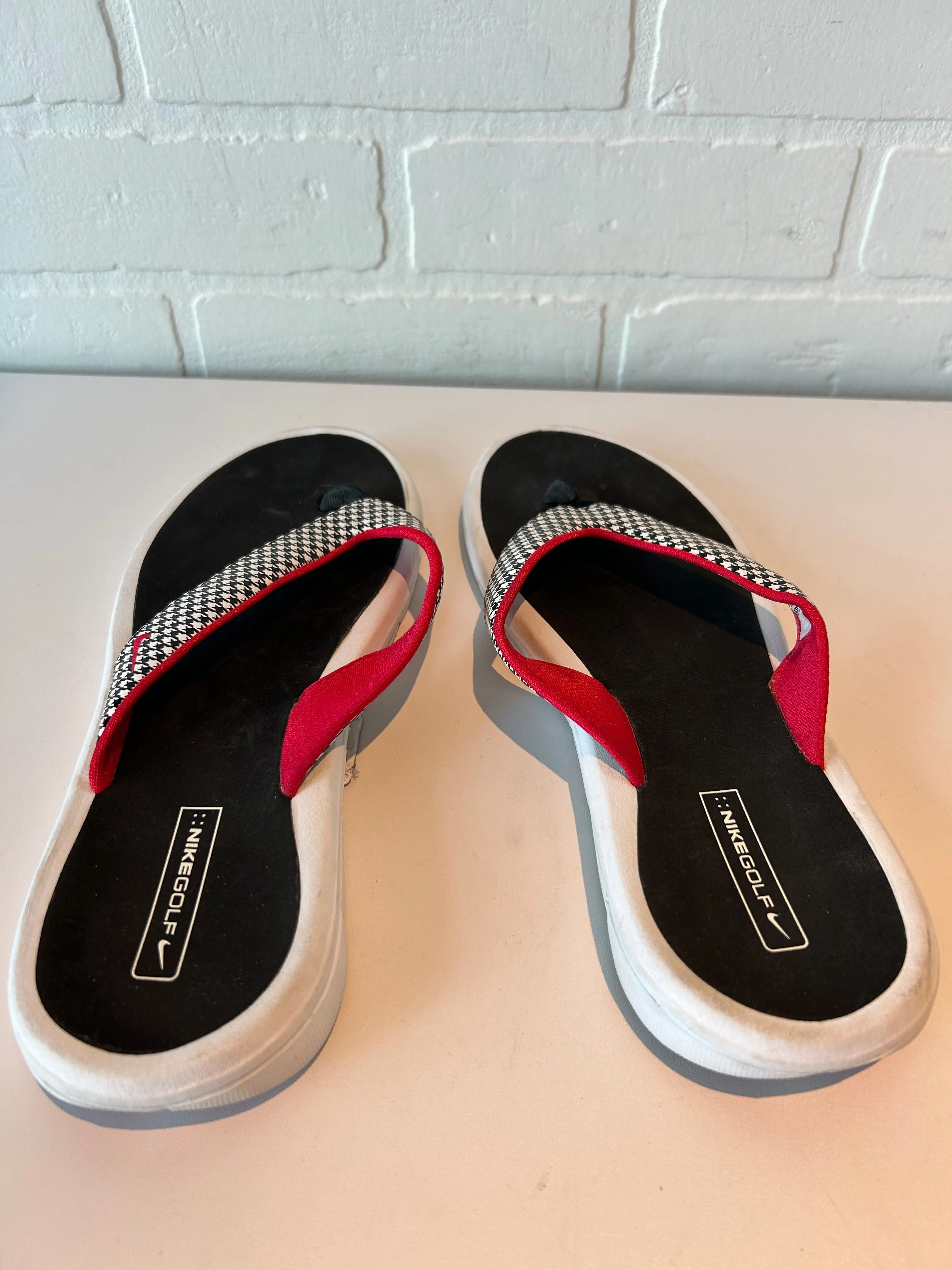 Sandals Flip Flops By Nike In Black & White, Size: 9 nike