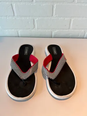 Sandals Flip Flops By Nike In Black & White, Size: 9 nike