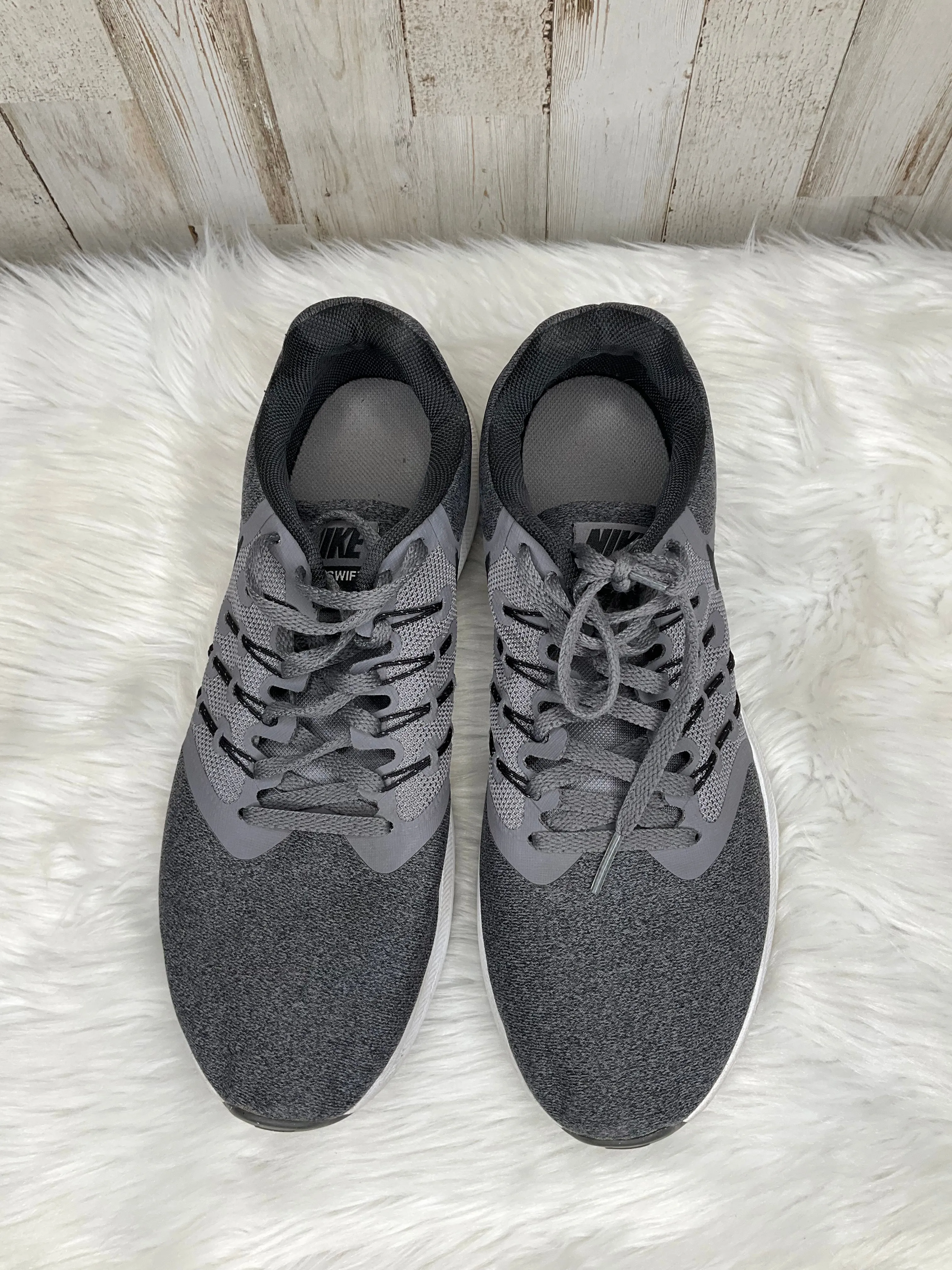 Shoes Athletic By Nike  Size: 10 nike