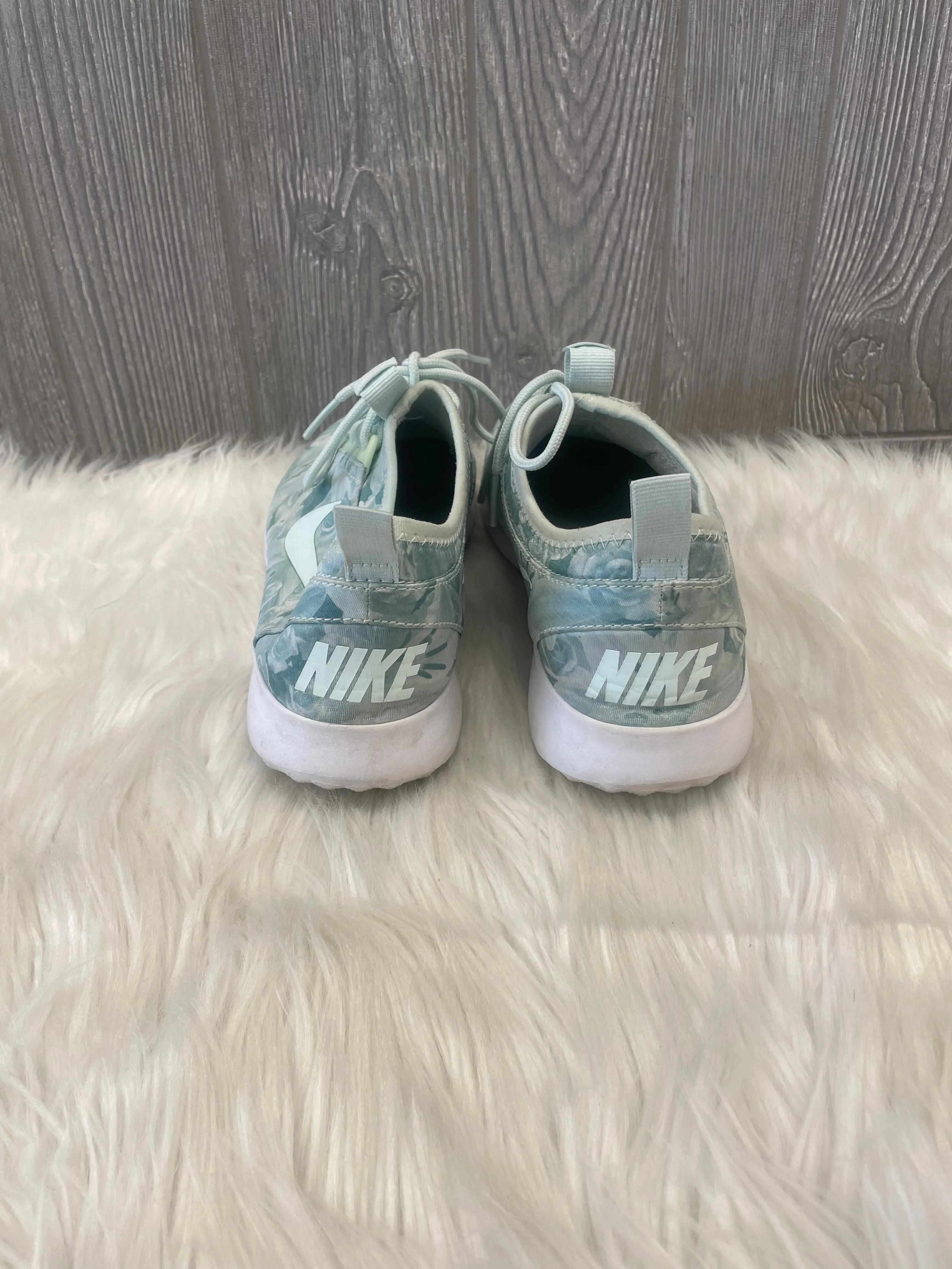 Shoes Athletic By Nike  Size: 8 nike