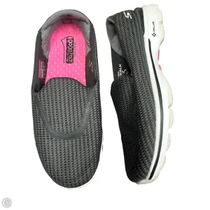 Shoes Athletic By Skechers In Grey, Size: 7 skechers