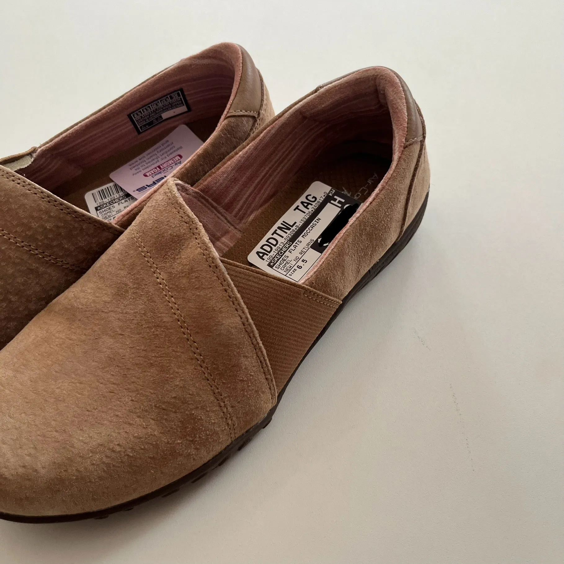 Shoes Flats Moccasin By Skechers In Camel, Size: 6.5 skechers