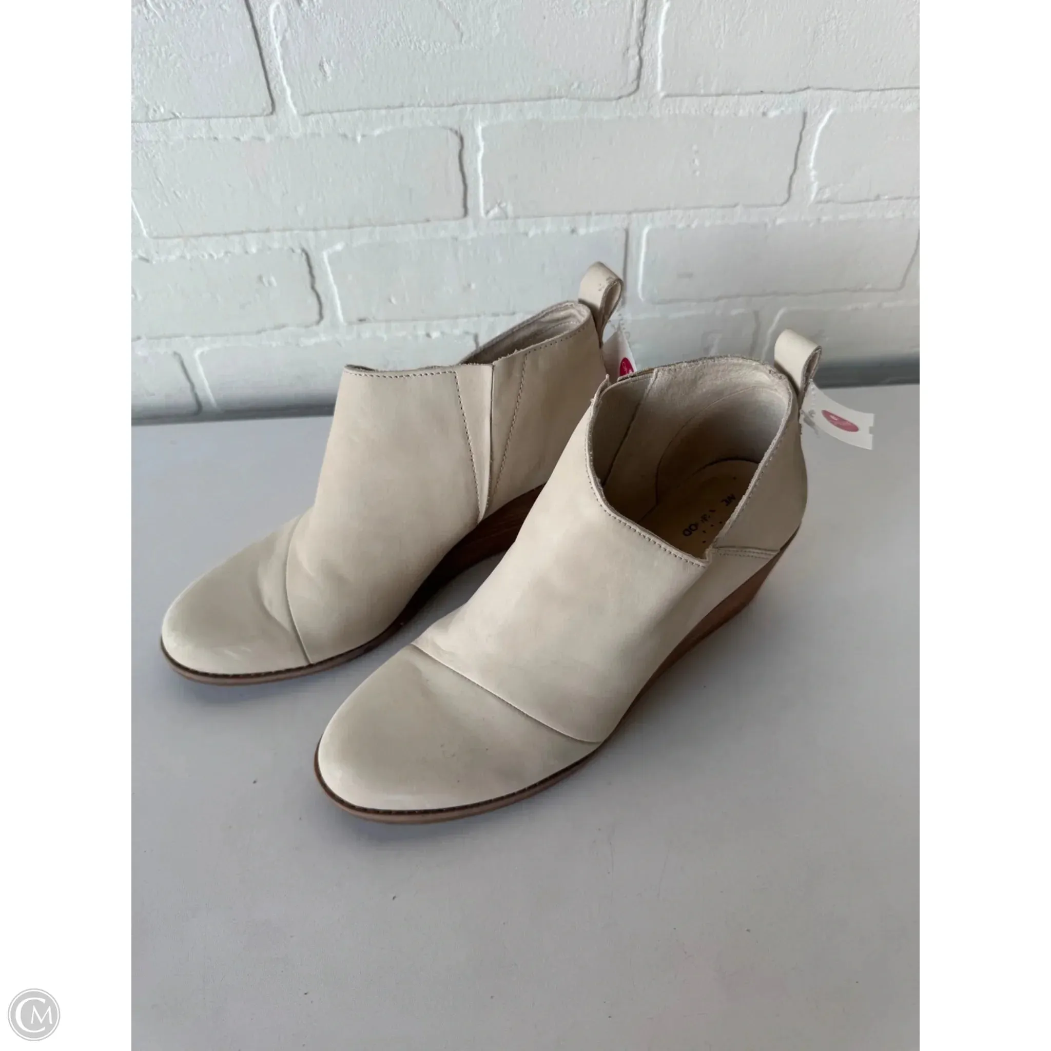 Shoes Heels Wedge By Toms In Cream, Size: 8.5 toms