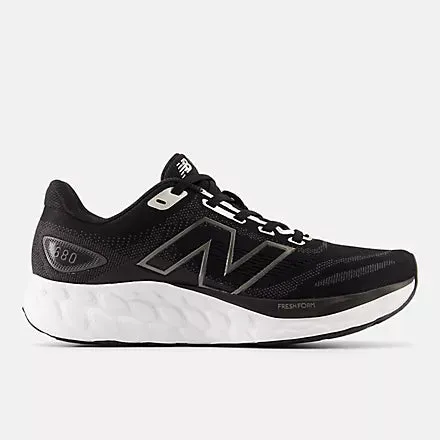 Shoes New Balance Women's 680 V8