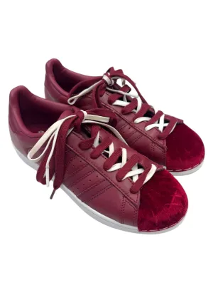 Shoes Sneakers By Adidas In Maroon, Size: 6.5 adidas
