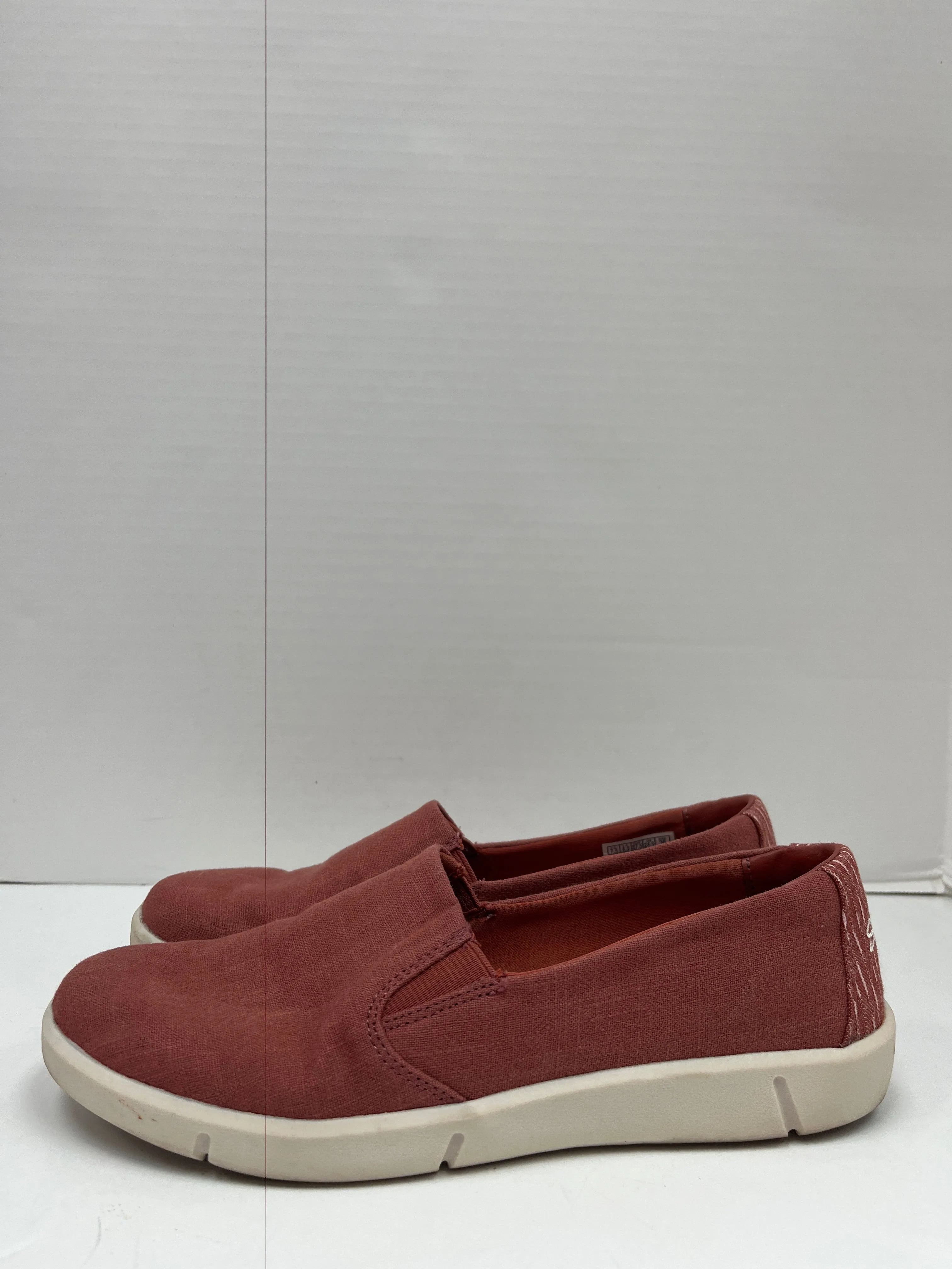 Shoes Sneakers By Skechers  Size: 7.5 skechers