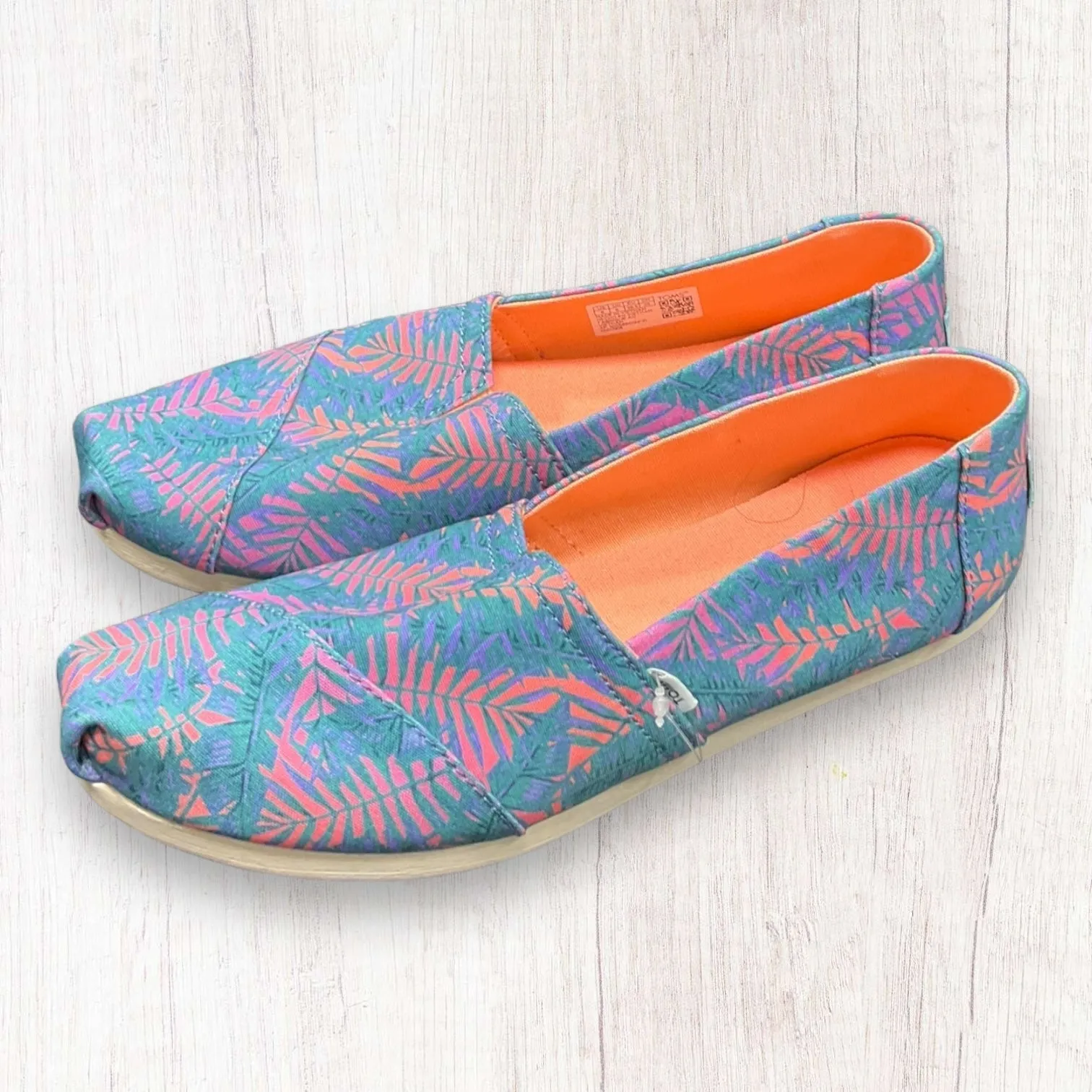 Tropical Print Shoes Flats Toms, Size 8 toms