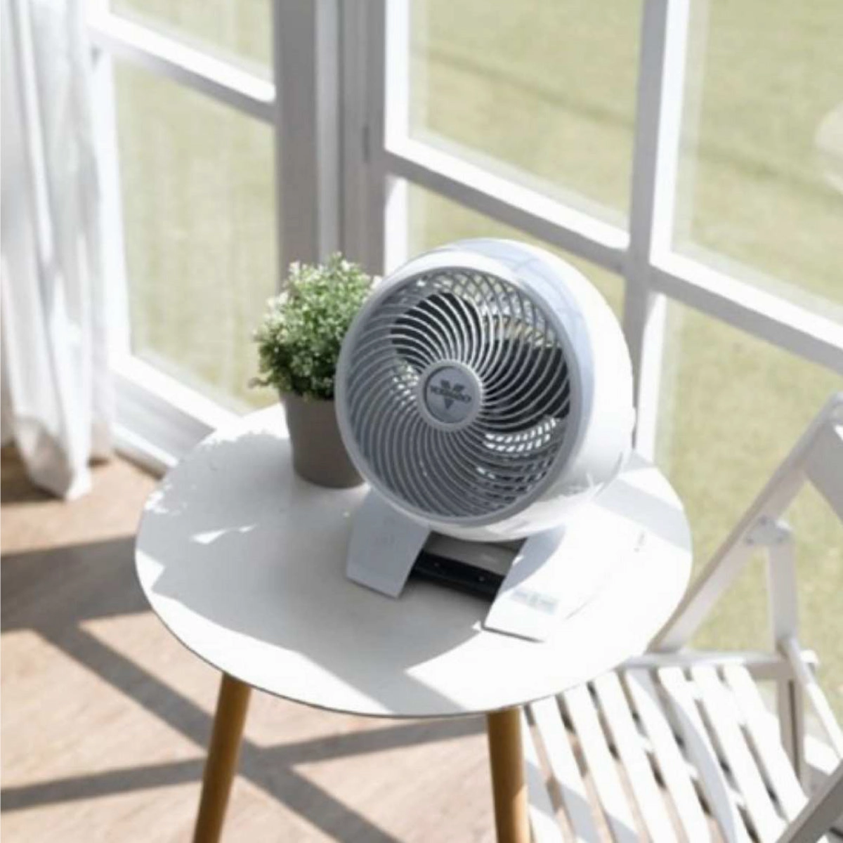 Vornado Energy Smart Air Circulator  Remote Control, Vortex Action, DC motor, Oscillation, Timer, 99-Speed, white, 6303DC