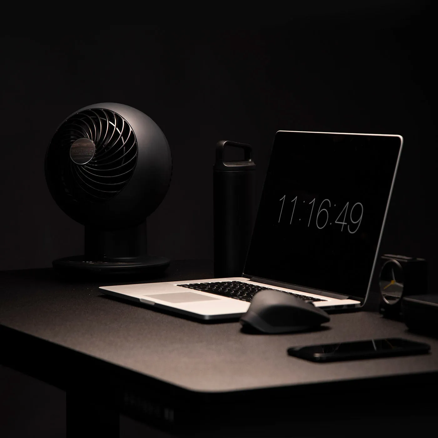 WOOZOO Globe Fan Medium - Horizontal Oscillation, Vertical Tilt, Remote