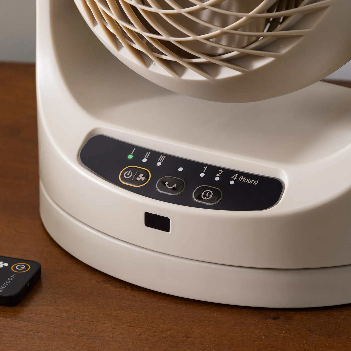 WOOZOO HE15R - Oscillating with Remote