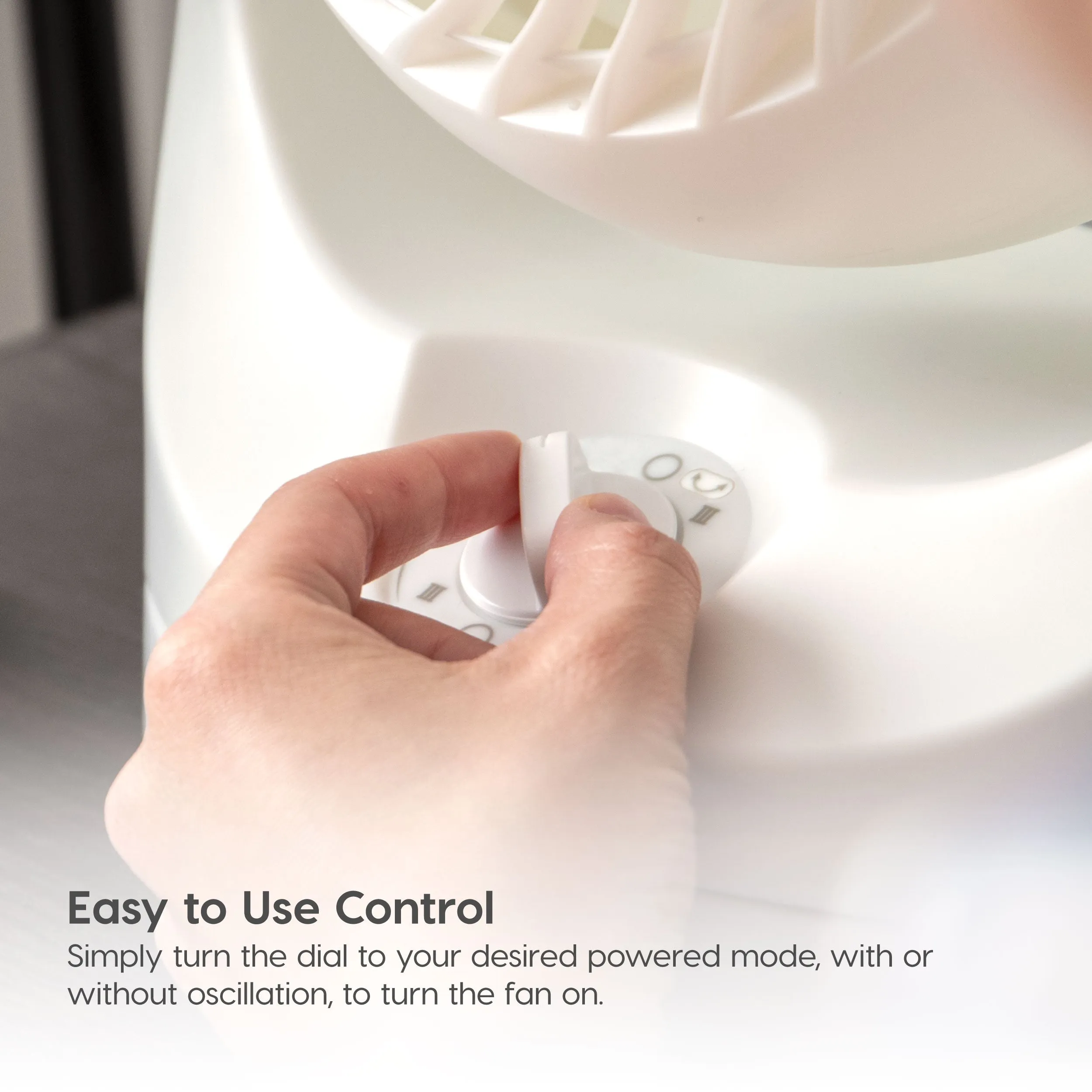 WOOZOO Macaron Fan Large - Horizontal-Oscillation, Vertical Tilt